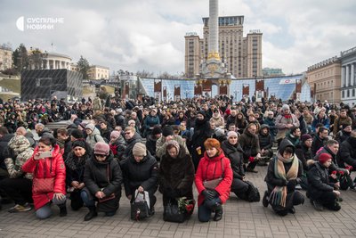 Прощання на Майдані Незалежності із чотирма бійцями добровольчого батальйону "Братство", які загинули 25 грудня у складі ДРГ на території Росії. Київ, 7 березня 2023 року.