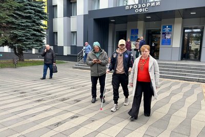 Ветеран війни із Вінниці тестував Житомир на доступність та безбар'єрність Ветеран війни із Вінниці тестував Житомир на доступність та безбар'єрність