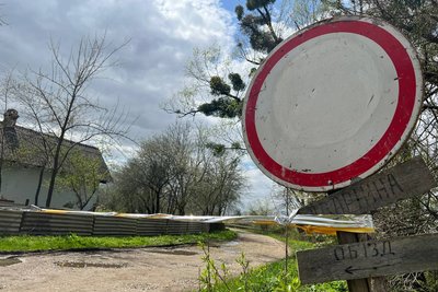 "Ми відрізані від світу": у селі Мельнич на Львівщині гірська річка руйнує дорогу "Ми відрізані від світу": у селі Мельнич на Львівщині гірська річка руйнує дорогу