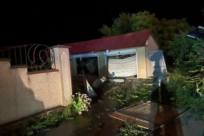 Серед травмованих двоє дітей: що відомо про наслідки нічної атаки на Одесу
