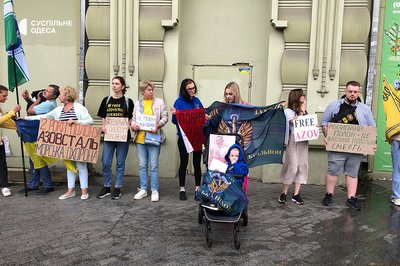 "Де Азов?": в Одесі відбулась чергова акція на підтримку військовополонених "Де Азов?": в Одесі відбулась чергова акція на підтримку військовополонених