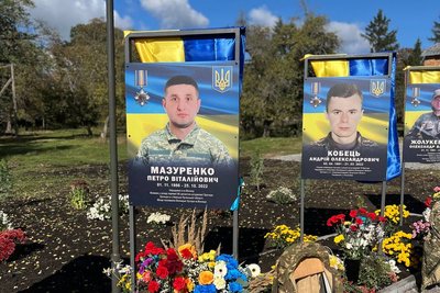 У селі на Вінниччині на честь полеглих захисників відкрили Алею слави У селі на Вінниччині на честь полеглих захисників відкрили Алею слави