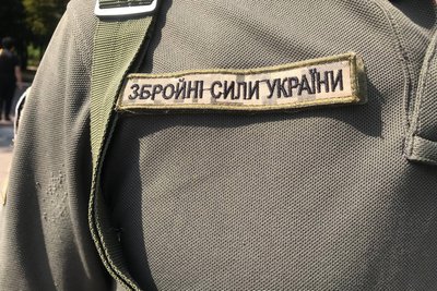 "Ми воюємо за тих людей, які ідуть за гробами", — Віктор Загурський, військовослужбовець ЗСУ із Житомира "Ми воюємо за тих людей, які ідуть за гробами", — Віктор Загурський, військовослужбовець ЗСУ із Житомира