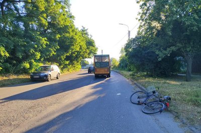 У Сумах водій маршрутки наїхав на велосипедиста У Сумах водій маршрутки наїхав на велосипедиста