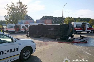 Смертельна ДТП на Житомирщині: водія легковика, який зіткнувся з автобусом, відправили під домашній арешт Смертельна ДТП на Житомирщині: водія легковика, який зіткнувся з автобусом, відправили під домашній арешт