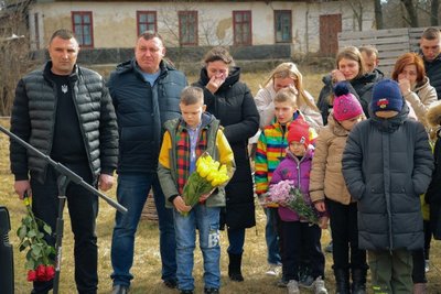 На Вінниччині відкрили памʼятну дошку загиблому нацгвардійцю На Вінниччині відкрили памʼятну дошку загиблому нацгвардійцю