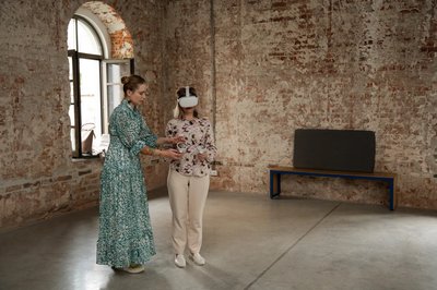 Після евакуації — через VR, музику та фотографію: як мистецькі резиденції зберігають пам'ять громад Донеччини Після евакуації — через VR, музику та фотографію: як мистецькі резиденції зберігають пам'ять громад Донеччини