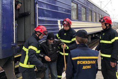 До Луцька з Харківщини евакуювали жителів геріатричного пансіонату До Луцька з Харківщини евакуювали жителів геріатричного пансіонату