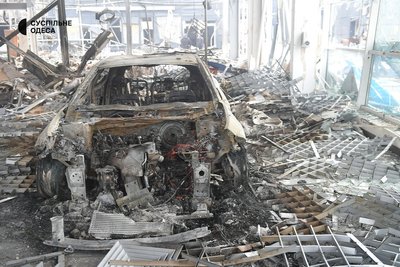"Підприємство повністю знищене": наслідки атаки РФ на автосалон в Одесі