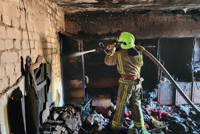 Через пожежу у двоповерховому будинку на Житомирщині загинула пенсіонерка Через пожежу у двоповерховому будинку на Житомирщині загинула пенсіонерка