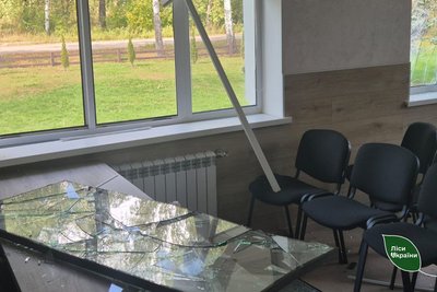 У Тростянці внаслідок вибухів є пошкодження майна: рятувальники шукають вибухонебезпечні предмети У Тростянці внаслідок вибухів є пошкодження майна: рятувальники шукають вибухонебезпечні предмети