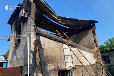 Одесу другу ніч поспіль атакують дрони: фото наслідків і розповіді очевидців Одесу другу ніч поспіль атакують дрони: фото наслідків і розповіді очевидців