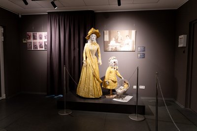 Історія моди: в Києві покажуть дитячий одяг періоду 1820-1920 років Історія моди: в Києві покажуть дитячий одяг періоду 1820-1920 років