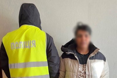 "Ритуал очищення": правоохоронці затримали жінку, яка ошукала 19-річну киянку "Ритуал очищення": правоохоронці затримали жінку, яка ошукала 19-річну киянку