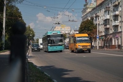 Тариф 20 грн на маршрутки у Сумах: чому підвищення не відбувається і що кажуть про це перевізники Тариф 20 грн на маршрутки у Сумах: чому підвищення не відбувається і що кажуть про це перевізники