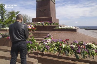 В Одесі до Дня Європи підняли прапори Євросоюзу В Одесі до Дня Європи підняли прапори Євросоюзу