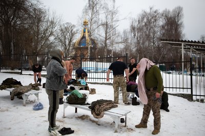 Військові після купання у Дніпрі на Водохреща