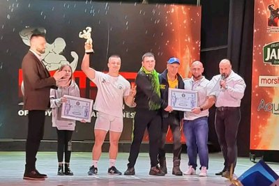 Спортсмен із Вінниччини встановив світовий рекорд у присіданні зі штангою