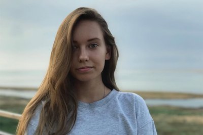 "Здайте російські книжки на макулатуру": як працює проєкт "Ціль Є" з Одеси