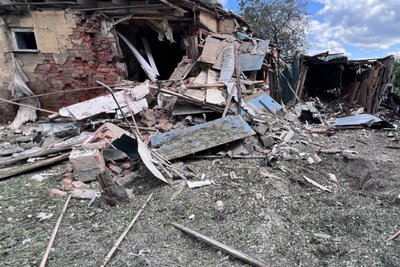 Зруйнований будинок на Харківщині Зруйнований будинок на Харківщині