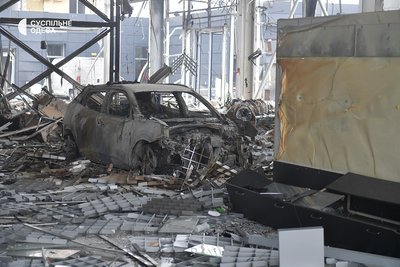 "Підприємство повністю знищене": наслідки атаки РФ на автосалон в Одесі