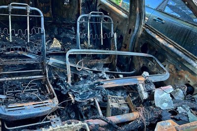 Авто вигоріло вщент після підпалу Авто вигоріло вщент після підпалу