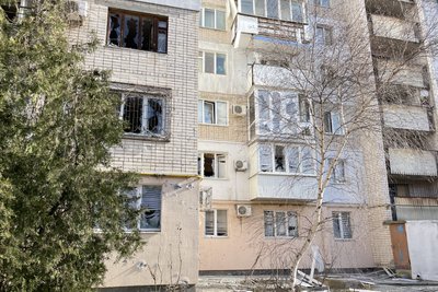 Пошкодження внаслідок обстрілів РФ Херсона Пошкодження внаслідок обстрілів РФ Херсона