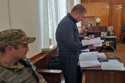 Запобіжні заходи і допит потерпілих: в Житомирі триває судовий процес над 10 чоловіками з Коростишева Запобіжні заходи і допит потерпілих: в Житомирі триває судовий процес над 10 чоловіками з Коростишева