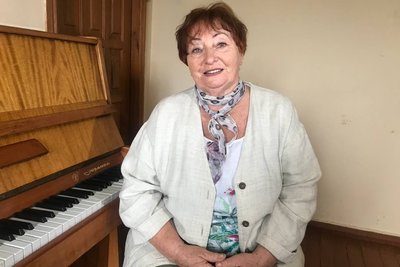 "По нас стріляють, а ми — незламні" — учасниці колективу "Терен" з Житомирщини "По нас стріляють, а ми — незламні" — учасниці колективу "Терен" з Житомирщини