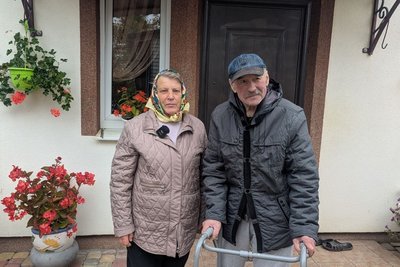 Корова, город і робота без вихідних: один день із життя жінок у волинських селах Корова, город і робота без вихідних: один день із життя жінок у волинських селах