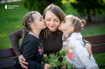 До Дня матері в Одесі провели фотопроєкт: хто долучився