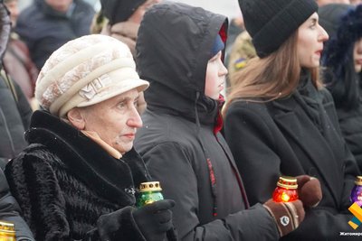 Як у Житомирі вшанували пам'ять жертв голодоморів: фоторепортаж Як у Житомирі вшанували пам'ять жертв голодоморів: фоторепортаж