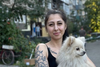 "Вшосте буде переїзд". Розповіді жителів Білозерського про удар ФАБ по 5-поверхівці