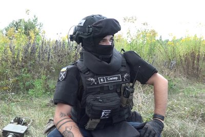 Земля буде безпечна: як рятувальники з Житомирщини розміновують території України Земля буде безпечна: як рятувальники з Житомирщини розміновують території України