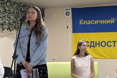 У Конотопі презентував книгу про російську окупацію У Конотопі презентував книгу про російську окупацію