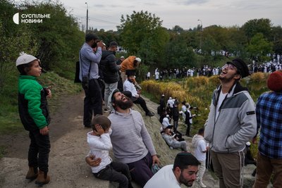 “В Ізраїлі всі вже звикли до війни. Це частина нашого життя. Ми не боїмось". Хасиди святкують Рош га-Шана в Умані “В Ізраїлі всі вже звикли до війни. Це частина нашого життя. Ми не боїмось". Хасиди святкують Рош га-Шана в Умані