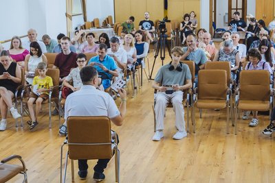 В Ужгороді презентували збірку листівок про страви закарпатської кухні В Ужгороді презентували збірку листівок про страви закарпатської кухні