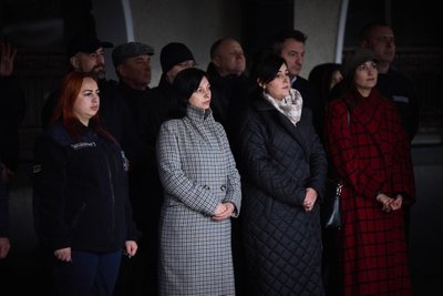 "Якщо буду казати, що я боюсь, що не поїду, то хто поїде?". Історія провідниці з Дніпра, яка працювала на евакопотягах "Якщо буду казати, що я боюсь, що не поїду, то хто поїде?". Історія провідниці з Дніпра, яка працювала на евакопотягах