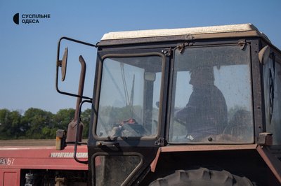 Є насіння та паливо, але заважає посуха: як проходить осіння посівна на Одещині. ФОТО, ВІДЕО Є насіння та паливо, але заважає посуха: як проходить осіння посівна на Одещині. ФОТО, ВІДЕО