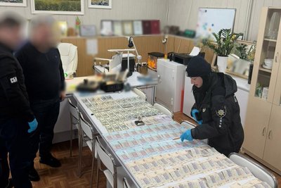 10 тис. доларів за рішення ВЛК: гендиректору лікарні на Одещині повідомили про підозру 10 тис. доларів за рішення ВЛК: гендиректору лікарні на Одещині повідомили про підозру