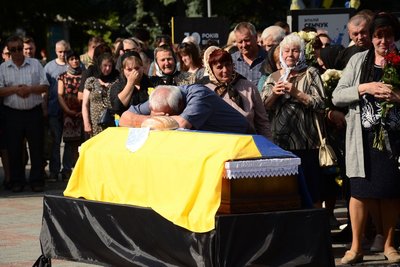 У Рівному попрощалися зі старшим солдатом Ігорем Нечипориком У Рівному попрощалися зі старшим солдатом Ігорем Нечипориком