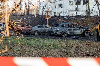 Автомобіля після ракетного удару