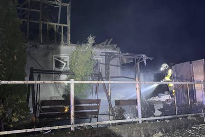 Наслідки російського удару по Люботину, Харківська область, 2 лютого 2025 року Наслідки російського удару по Люботину, Харківська область, 2 лютого 2025 року