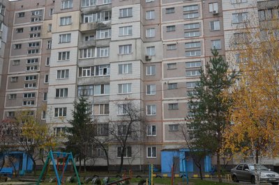 "Їздимо ногами". Чому ліфт у сумській багатоповерхівці працює з перебоями "Їздимо ногами". Чому ліфт у сумській багатоповерхівці працює з перебоями