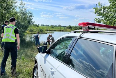 У кар'єрі на Житомирщині потонув 14-річний підліток — його тіло рятувальники шукали 2 години У кар'єрі на Житомирщині потонув 14-річний підліток — його тіло рятувальники шукали 2 години