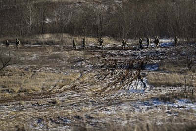 Військові на навчаннях на Донеччині