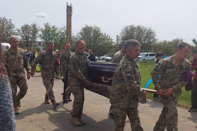 На Одещині попрощались із військовим, який загинув на Донеччині На Одещині попрощались із військовим, який загинув на Донеччині