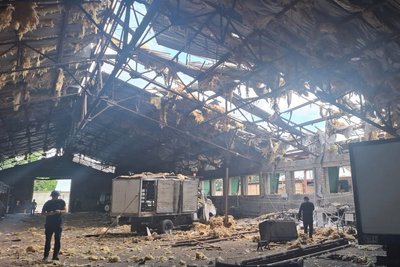 Підприємство у Немишлянському районі Харкова, яке було пошкоджено внаслідок російського удару Підприємство у Немишлянському районі Харкова, яке було пошкоджено внаслідок російського удару