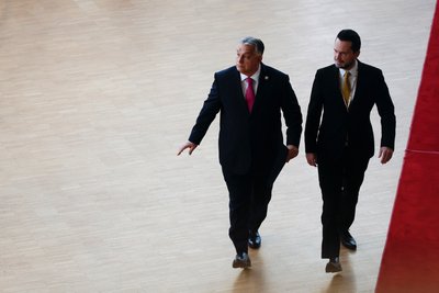 Прем’єр-міністр Угорщини Віктор Орбан (ліворуч) Прем’єр-міністр Угорщини Віктор Орбан (ліворуч)