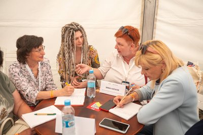 Про стабільне навчання в нестабільних умовах в інтерв'ю із хмельницькою вчителькою Наталією Зимою Про стабільне навчання в нестабільних умовах в інтерв'ю із хмельницькою вчителькою Наталією Зимою